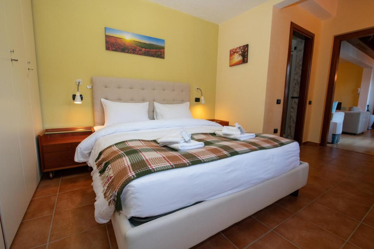 Villa Rina Deluxe And Cottage Porto Ceresio Dış mekan fotoğraf