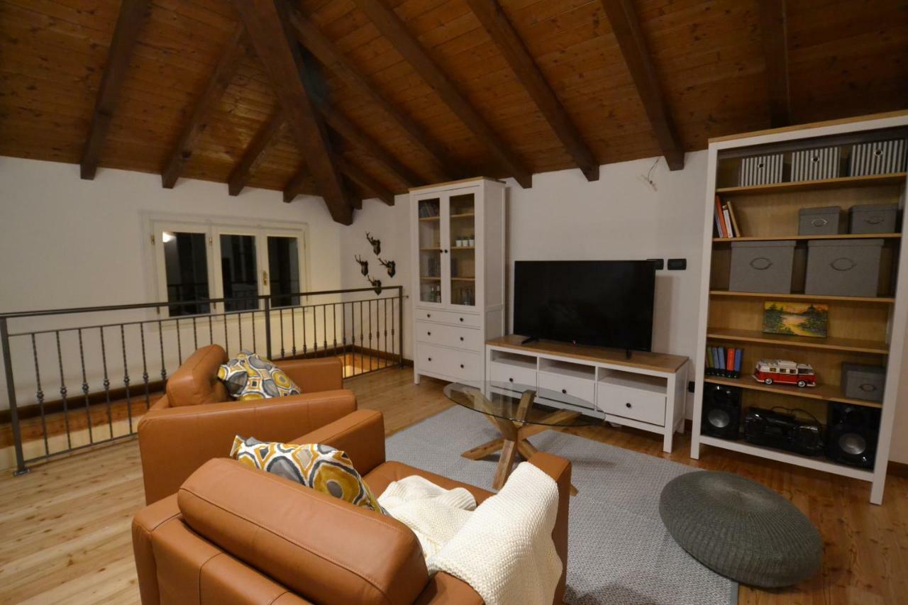 Villa Rina Deluxe And Cottage Porto Ceresio Dış mekan fotoğraf